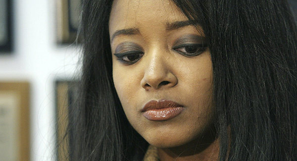 Ünlü model intihar etti önce oğlunu itti sonra kendini attı - Resim: 4