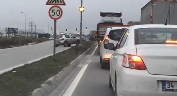 Işıkta beklememek için yaptıkları şaşkına çevirdi! - Resim: 3