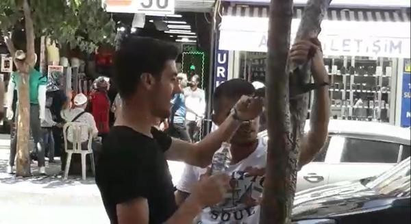 Herkes bunu konuşuyor elleriyle içirdi - Resim: 2