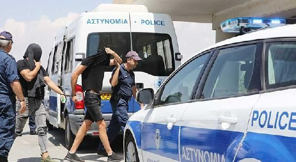 12 İsrailli gencin iğrençliğine bakın! Turiste tecavüz edip kameraya çekmişler - Resim: 2