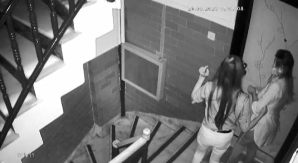 İstanbul'da evlerden altın çalan biri hamile 3 kadın kameralara yakalandı - Resim: 3