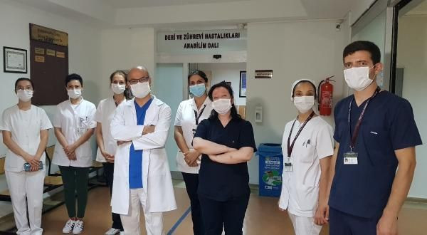 Cerrahpaşa'da çekildi! Derideki kızarıklık, kurdeşen ve kaşıntı koronavirüs belirtisi mi? - Resim: 1