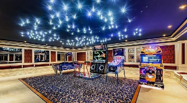 Süper lüks malikane satışa çıkarıldı! İçini görenler hayran kaldı - Resim: 2