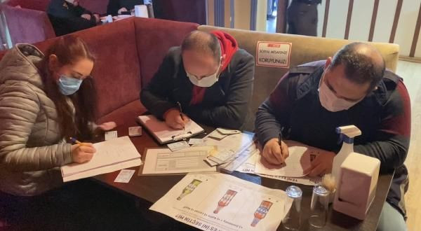 Maltepe'de pavyona çevrilen lokantaya baskın! Ceza yağdı - Resim: 3