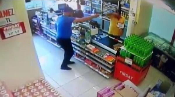 Büyük cesaret! Kasiyer bakın ne yaptı - Resim: 4