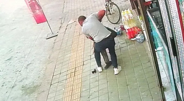 K&uuml;tahya'da koca dehşeti! Gen&ccedil; kadını ekmek bı&ccedil;ağıyla defalarca bı&ccedil;akladı - Resim: 0