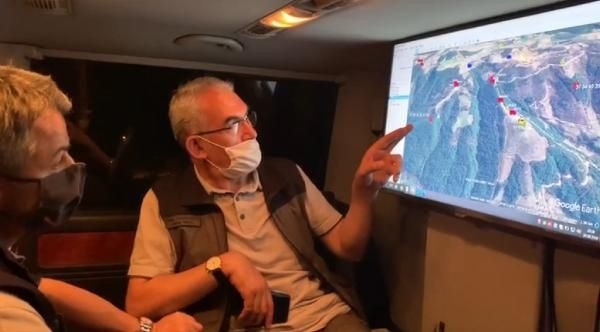 Kozan 36 saattir yanıyor! Tarım ve Orman Bakanı Bekir Pakdemirli uydudan takip etti - Resim: 1