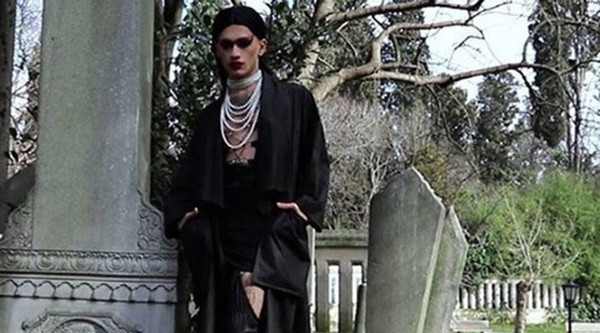 İstanbul'da mezarlık klibi büyük tepki çekmişti! Yaptıkları savunma pes dedirtti - Resim: 0