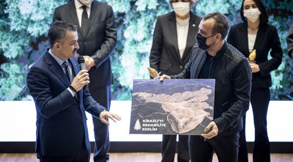 Haluk Levent eline alıp göstermişti! Kirazlı köyü sakinlerinden sert tepki - Resim: 0