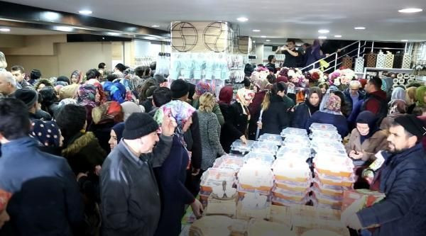 Sivas'ta koronavirüs uyarılarına rağmen izdiham olan iş yerinin sahibi konuştu - Resim: 4