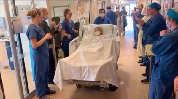 Koronavirüsten komaya giren ABD'li Angela Primachen yoğun bakımda doğurdu - Resim: 0