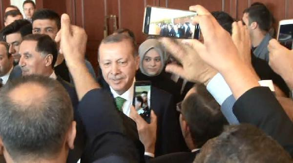 "Reis selfi çektirmek istiyorum" dedi Erdoğan bu ricayı kırmadı - Resim: 2