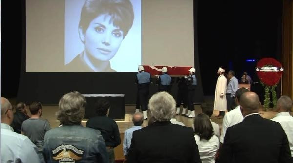 Şoför Nebahat son yolculuğuna böyle uğurlandı büyük vefasızlık - Resim: 1