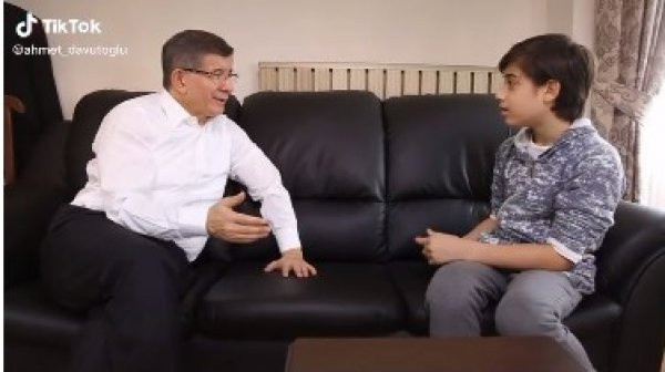 Ahmet Davutoğlu'dan TikTok paylaşımı! Ne olacak bu mühendislerin hali - Resim: 0