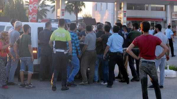 Kaza sonrası çıkan kavgaya polis müdahale etti! - Resim: 3