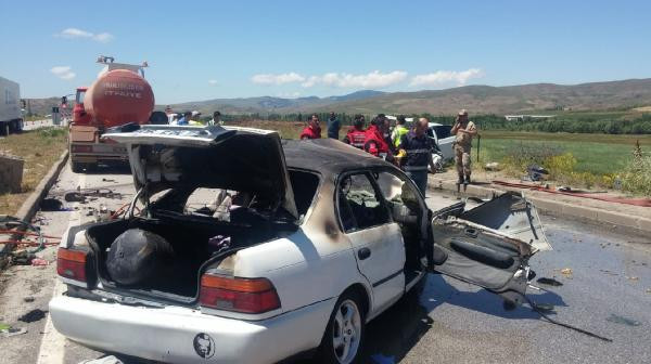 Sivas'ta feci kaza! Çok sayıda ölü ve yaralı var - Resim: 3