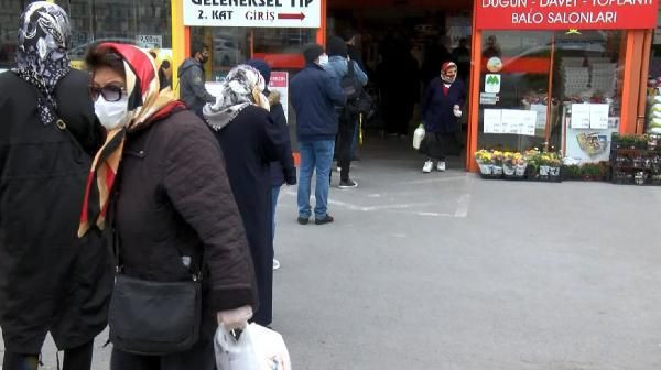 Bahçelievler'de alışveriş kuyruğu sokağa taştı - Resim: 4