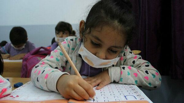 Koronavirüs vakaları çok çılgın bir şekilde artacak okulların açılması erken - Resim: 4