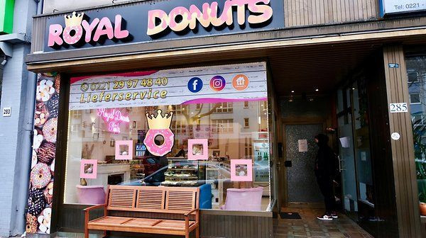 Sivaslı genç Almanya'da küçük dükkanla başladı! Avrupa'da imparatorluk haline geldi - Resim: 2