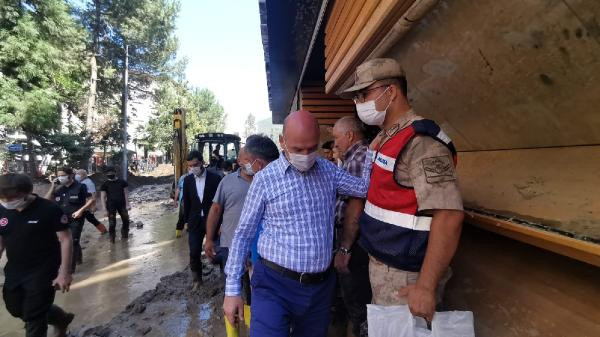 Süleyman Soylu: Allah herkese böyle bir felaketten sonra da el birliği nasip etsin - Resim: 1