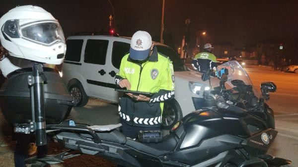 WhatsApp grubundan polisin uygulama noktalarını paylaştılar! Soruşturma başlatıldı - Resim: 0