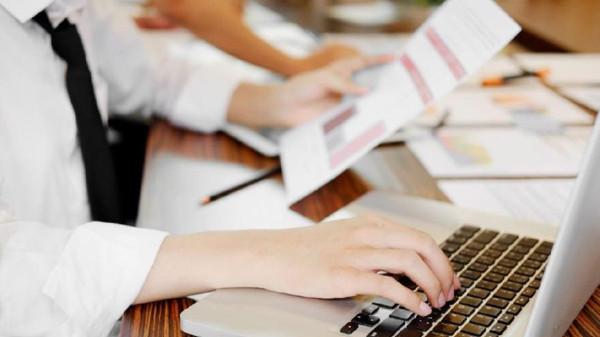 Gaziantep'te 17 yıl sonra tesadüfen memur olduğunu öğrendi! Mahkeme kararıyla şok oldu - Resim: 0