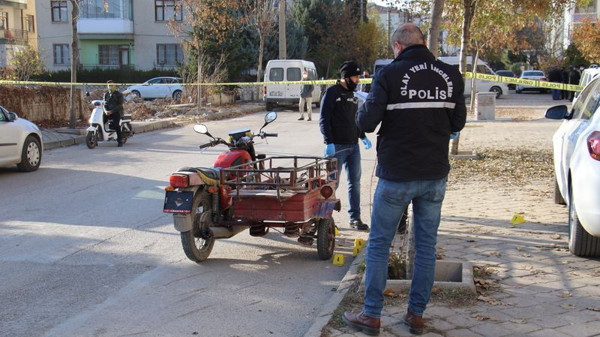 Elazığ'da sosyal medyadan tanıştı! Kadını dükkana çağırıp kurşun yağdırdı - Resim: 0