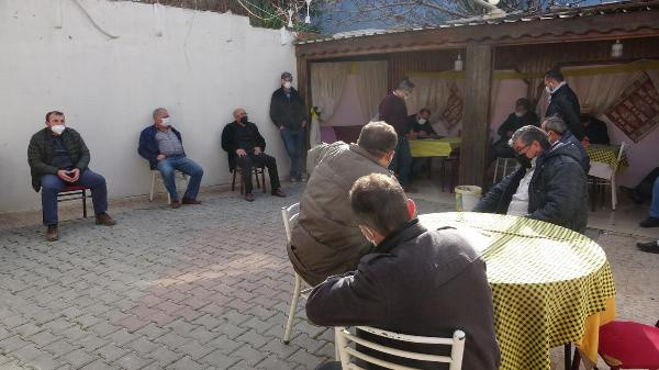 Bursa'da yaşandı! Berberdeki gizli geçitten girilen dernek bahçesine baskın - Resim: 0