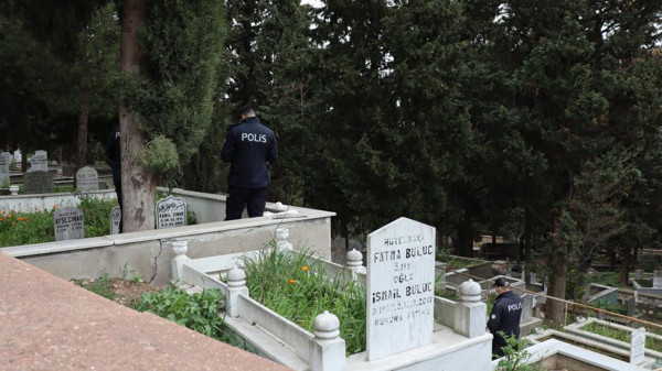 Kocaeli'de aile mezarlığına dua etmeye gitti! Dünyası başına yıkıldı - Resim: 1