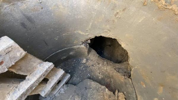 İstanbul'da 'yok artık' dedirten olay! Rögar kapağını açınca şaştı kaldı - Resim: 1