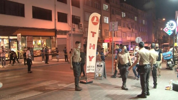 İstanbul'da çocuklarını rehin aldı cinnet geçirip kabusu yaşattı: Kurşunlar yağdırdı - Resim: 0