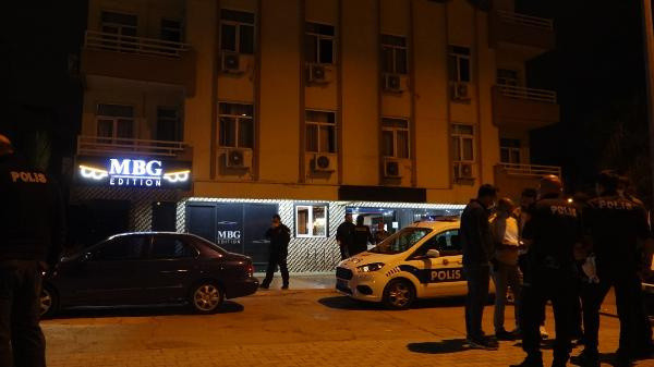 Antalya'da otelde dehşet! Kız arkadaşını bıçakla yaraladı - Resim: 0