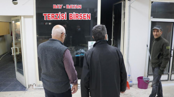 Edirne'de dükkanı yandı! Maddi hasar oluştu: Gözyaşlarını tutamadı - Resim: 1