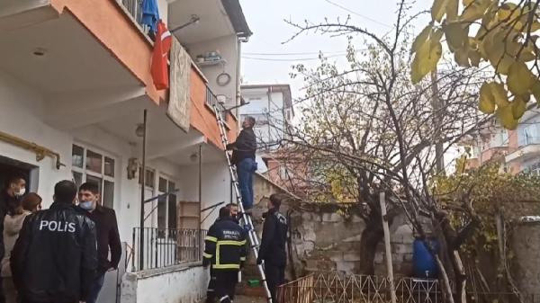 Kırıkkale'de eşi ve 2 çocuğunu rehin aldı! Polislerin ikna çalışması sonrası ailesini serbest bıraktı - Resim: 0