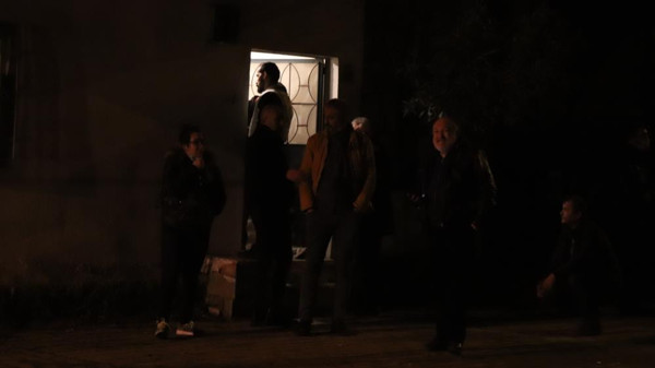 Denizli'de kapıları kilitleyip eşine kabusu yaşattı! Sesi duyan ekiplere haber verdi - Resim: 0