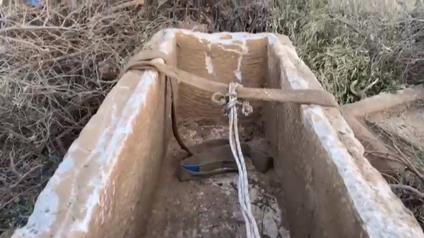 İzmir'de çalı çırpının altından öyle bir şey çıktı ki gören şaştı kaldı! Ekipler harekete geçti - Resim: 0