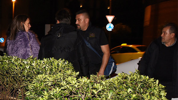 Çapkınlık yaparken fena yakalandı: Haydi kızlar bana gidiyoruz - Resim: 3