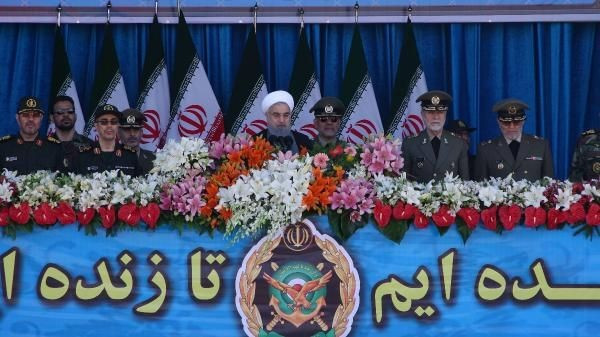 İran'da gövde gösterisi Ruhani'den bomba açıklama - Resim: 2