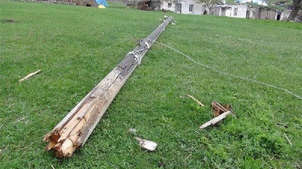 Şiddetli fırtına minareyi uçurdu! - Resim: 2