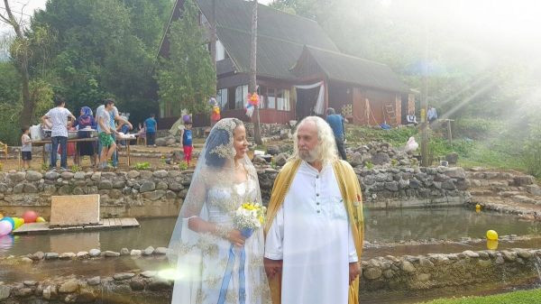 Hasan Mezarcı'dan bir acayip düğün - Resim: 2