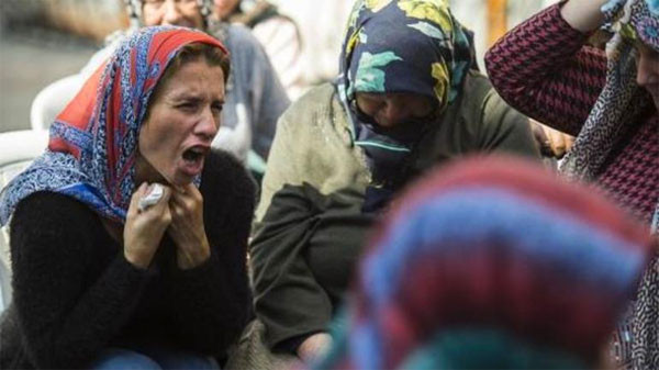 Hırsızların öldürdüğü gencin cenazesinde kavga çıktı! Öz ve üvey baba... - Resim: 3