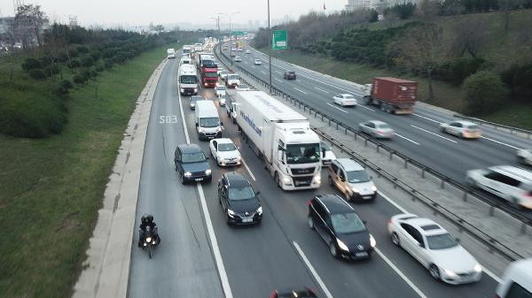 TEM'de makas terörü: Trafik kilitlendi! - Resim: 2