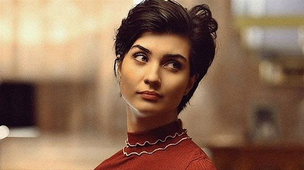 Tuba Büyüküstün'ün ikizi herkesi  şaşırttı - Resim: 1