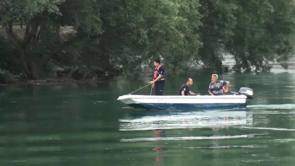 Böyle izlediler! Genç kızı kurtarmak isterken... - Resim: 2