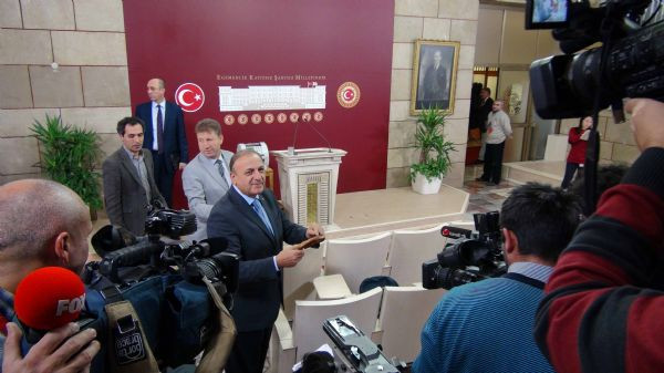 MHP'den protestolu toplantı - Resim: 4