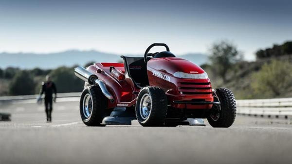 Honda çim biçme makinası rekor kırdı! - Resim: 1