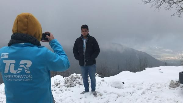 Nisan ayında yağan kar şaşırttı! Yollar kapanıyor - Resim: 4