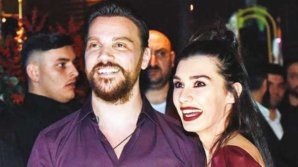 Sinan Akçıl'dan ayrılan Burcu Kıratlı boşanma partisi verdi! Ünlü isimler de katıldı - Resim: 2