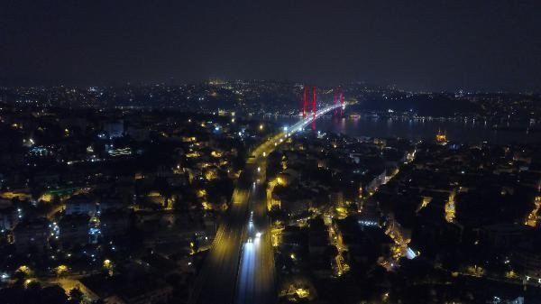 Silahla köprüde trafiği durdurdu! Özel harekat köprüyü çift yönlü ulaşıma kapattı - Resim: 1