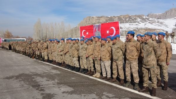 Komandolar Suriye'ye dualarla gönderildi duygusal anlar - Resim: 4